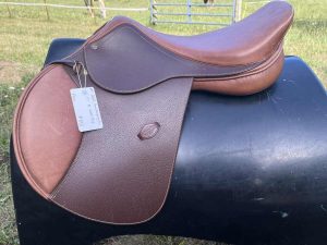 Side of HDR Jump Pro saddle
