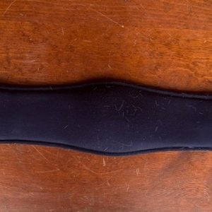 Horze Gel Girth Black 24"